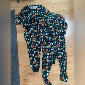 2 PJ Place Forest Animal Pajama matching sets UNISEX